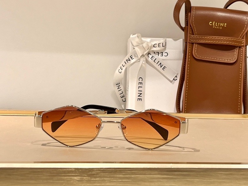 CELINE Sunglasses 38